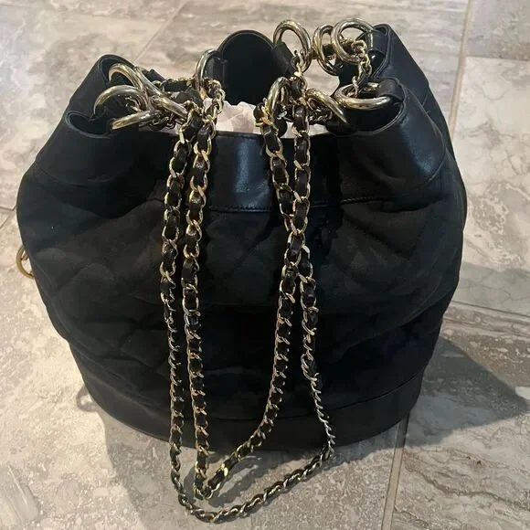 Chanel Black Canvas CC Chain Bucket Bag, Rare Vintage, Made in Italy - Picture 8 of 15